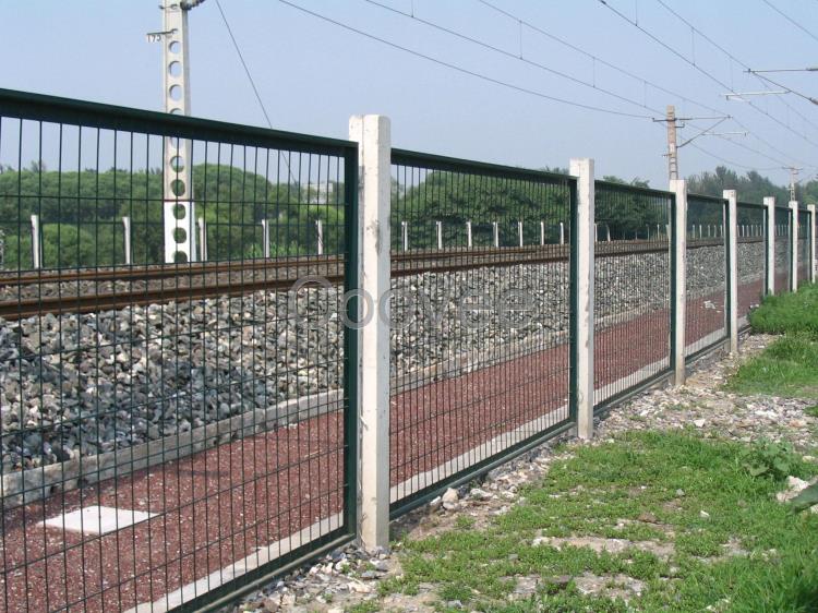 供应高速公路护栏|铁路隔离|框架防护网