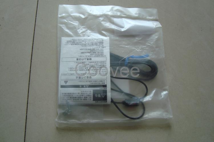 E3TST12OMRON歐姆龍光電傳感器全新原裝