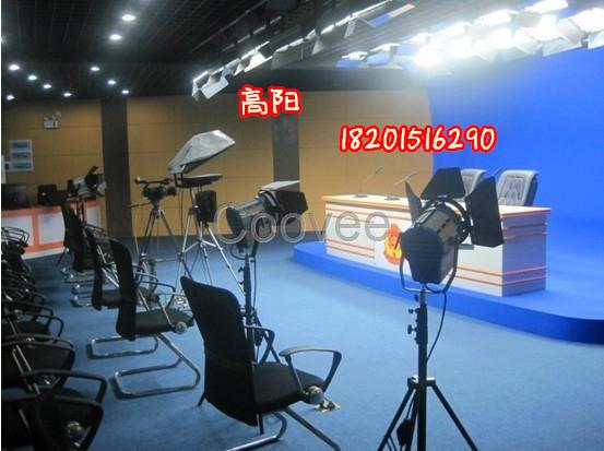 實景校園電視臺演播室建設超清虛擬藍箱幕布燈光摳像