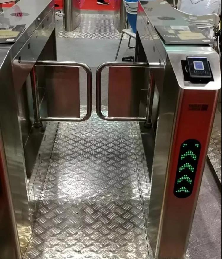 仪征市扬州市高邮手机APP 远程开门 二维码门禁考勤闸机翼闸