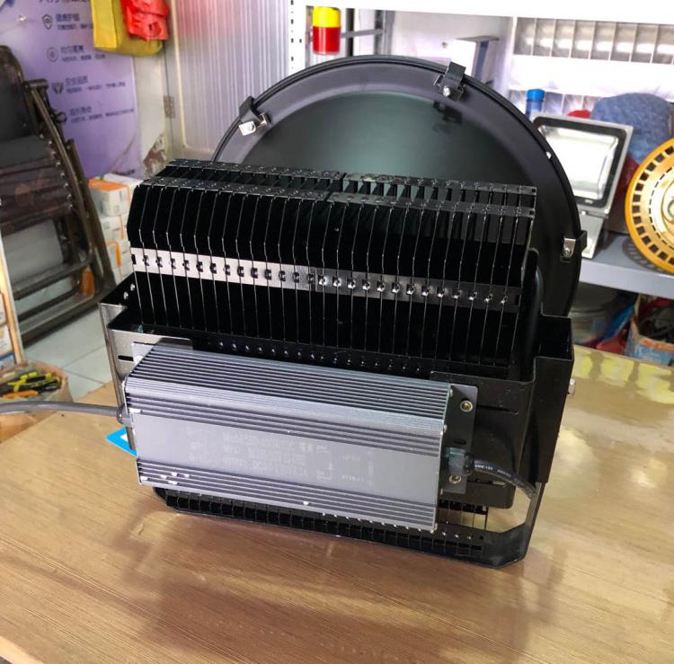 供應新款節能鐵路貨場16.5米固定式投光燈塔