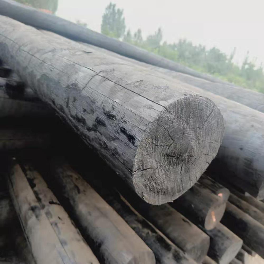 【油木杆】河北东宗油木杆 防腐油木杆 黒木杆 油木电线杆 通信油木杆