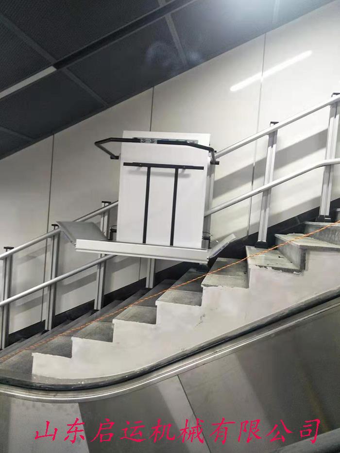 【斜挂式楼道电梯】衢州市启运供应斜挂式楼道电梯 景区曲线无障碍