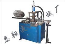 全自動(dòng)的方管沖孔機(jī)
