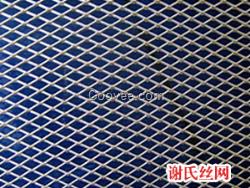 建筑腳手架鋼板網(wǎng)的生產(chǎn)是由燃點(diǎn)較高的金屬