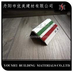 ?？跇翘葑o角防滑條優(yōu)美金剛砂防滑條直銷