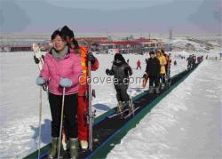 恒溫防凍型滑雪魔毯 滑雪場魔毯價(jià)格