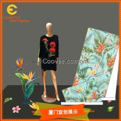 服裝展示櫥窗花朵櫥窗服裝模特