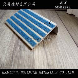 四平鋁合金邊框金剛砂防滑條