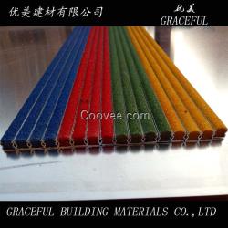 20*20嵌入式環(huán)保耐老化金剛砂防滑條