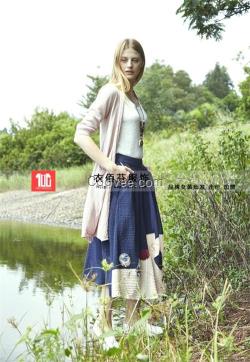 嘉彩品牌折扣女裝批發(fā),衣佰芬服飾