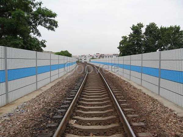 金屬鋁板鐵路聲屏障 森馳家鐵路隔音屏質(zhì)量好