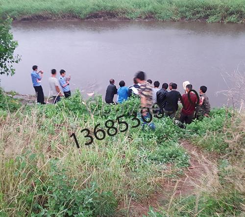 承接水下清淤清污潛水工程水下作業團隊