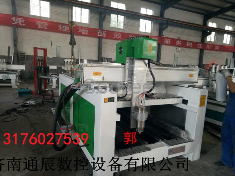 廠家定制板式家具生產(chǎn)線加工中心開料機(jī)雕刻機(jī)