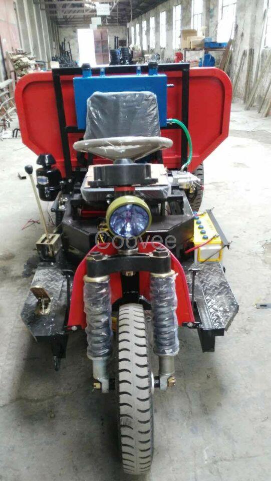 沃爾華改裝裝載機(jī)三輪車簡(jiǎn)易后翻車
