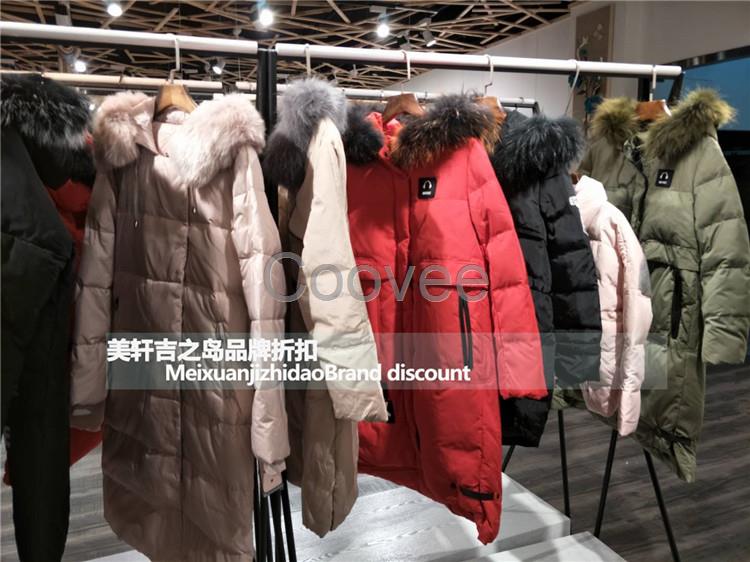 石獅服裝城羽絨服組合上海品牌折扣店精品女裝批發(fā)