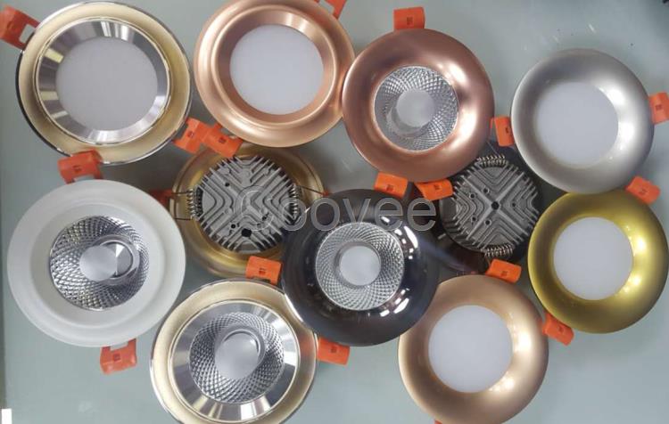 金色圓圓形裝筒燈三點(diǎn)灣品牌質(zhì)量好