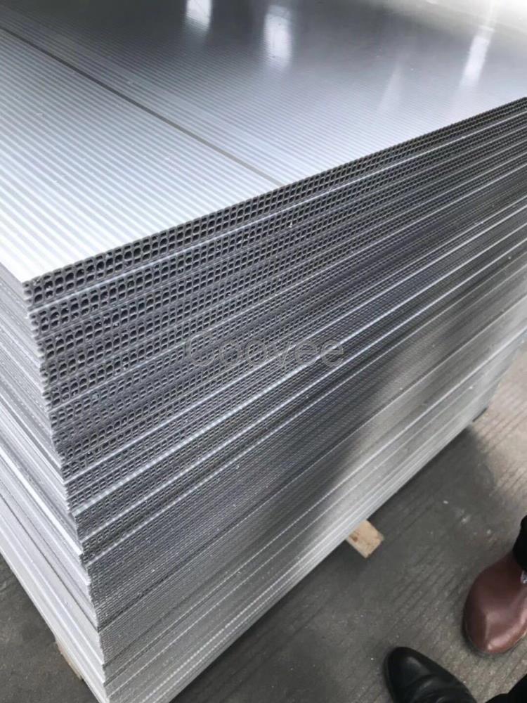 新型中空建筑模板設(shè)備PP塑料隔板生產(chǎn)線