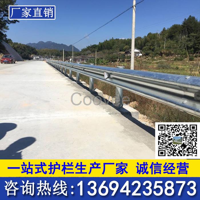 波紋鋼板護欄現(xiàn)貨佛山非標道路護欄馬路防撞板江門波形欄