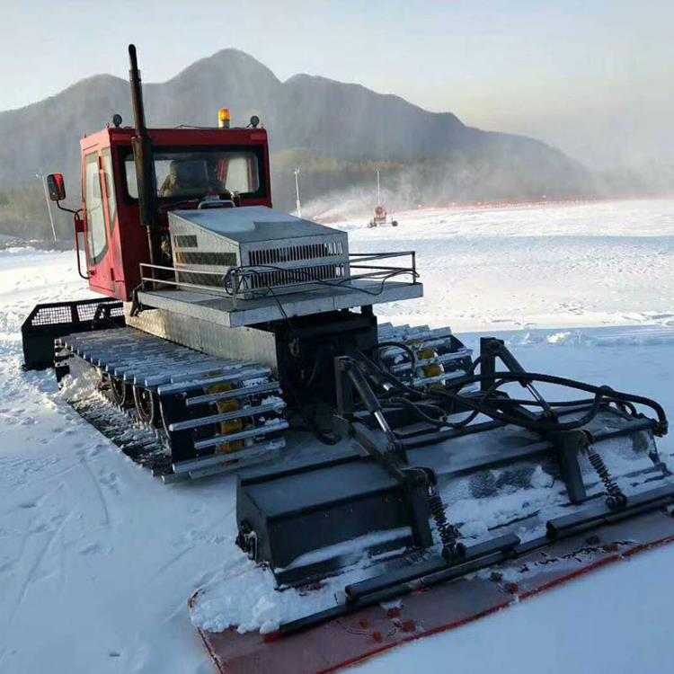 濟寧程煤四季雪壓雪車鏟雪車輪式推雪機滑雪場專用壓雪設備