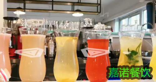 鄭州飲品奶茶培訓(xùn)班 學(xué)飲品果汁咖啡技術(shù)不間