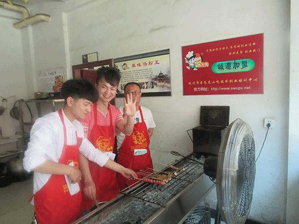 惠州陳江學(xué)燒烤培技術(shù)來食為先