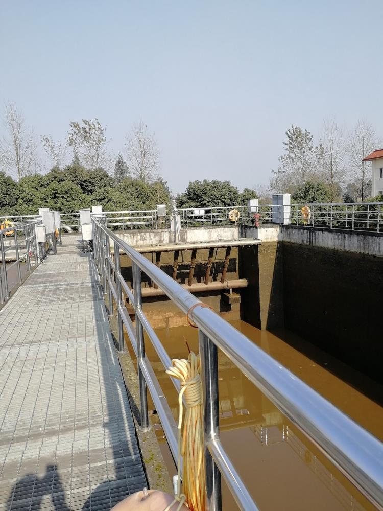 四川成都重慶云南貴州二十年老廠直銷潷水器旋轉(zhuǎn)潷水器
