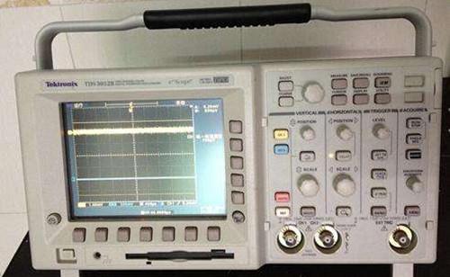 泰克Tektronix TDS3012C 数字荧光示波器