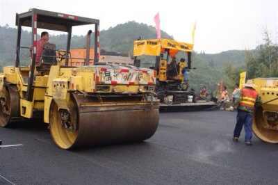 浅谈多孔沥青路面东莞永盛沥青路面施工沥青路面修补