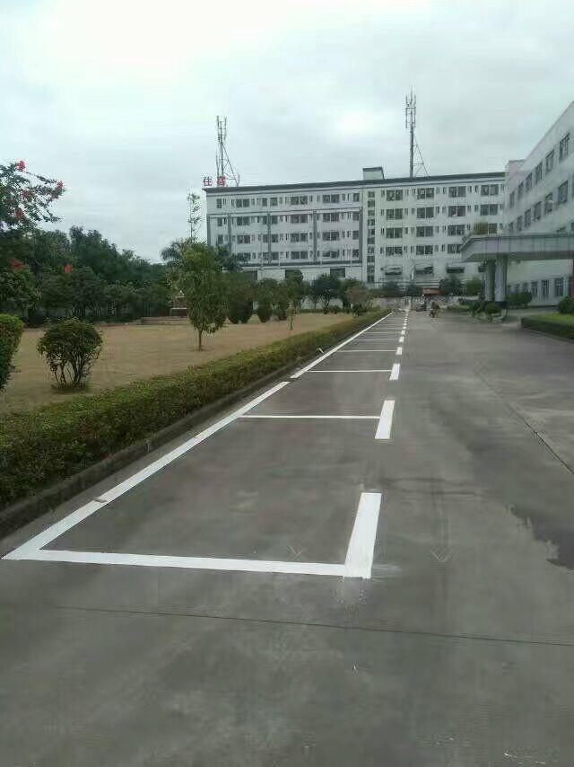 坪山車位劃線廠家 坪地車位劃線規(guī)格 坪山車位劃線價格