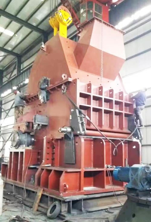 唐山鑫虎廢鋼破碎機1400型
