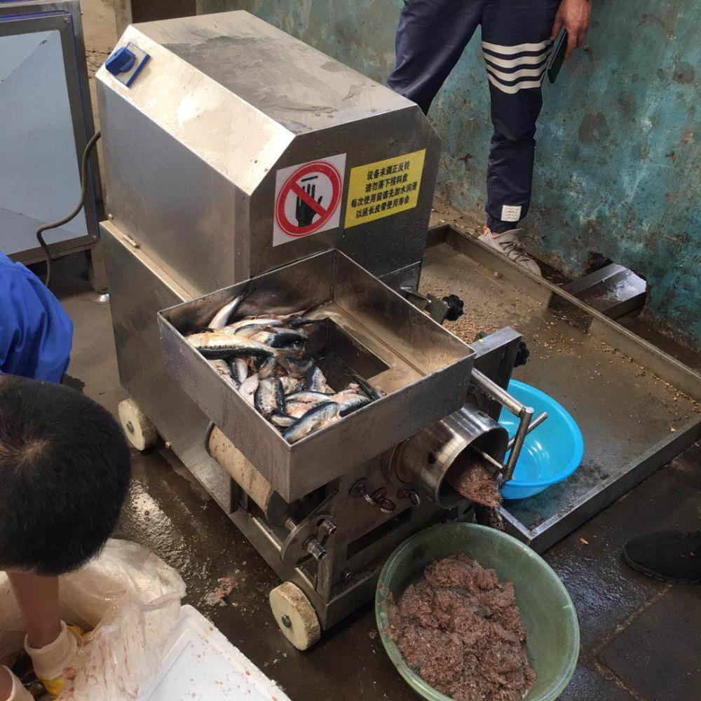 山東科力牌鲅魚 鰱魚采集魚肉機(jī)器 魚肉采肉機(jī)