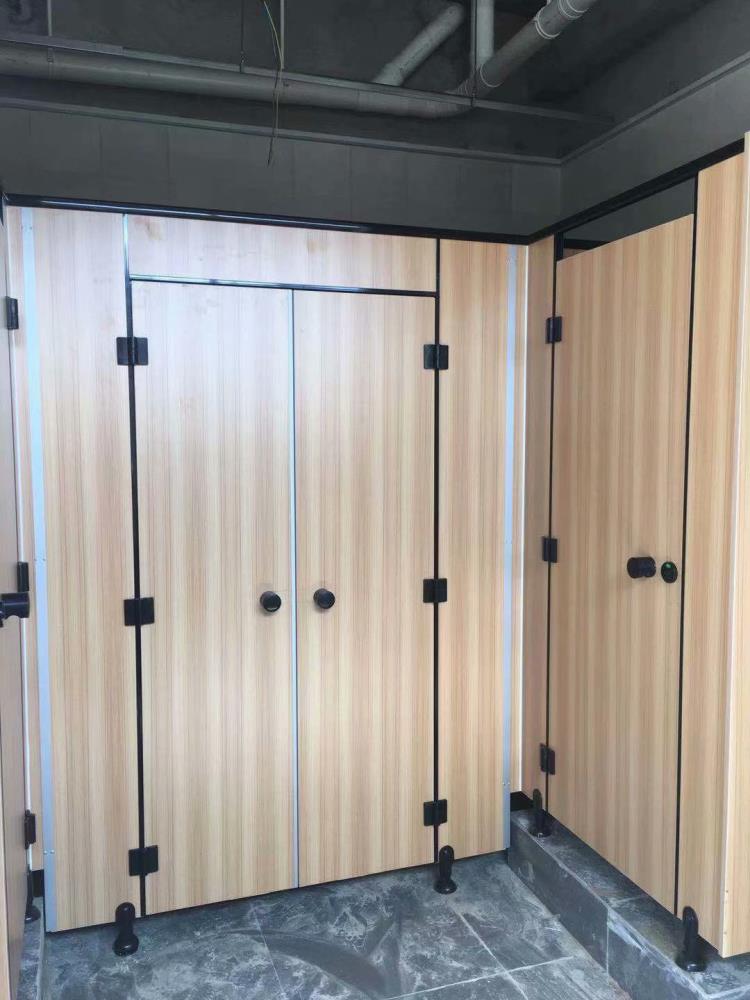 衛生間隔廁所抗倍特板材河南抗貝特板材抗倍特衛生間隔斷板材