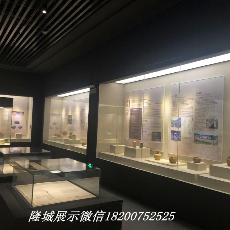 隆城展示供應(yīng)博物館玻璃展柜生產(chǎn)廠家