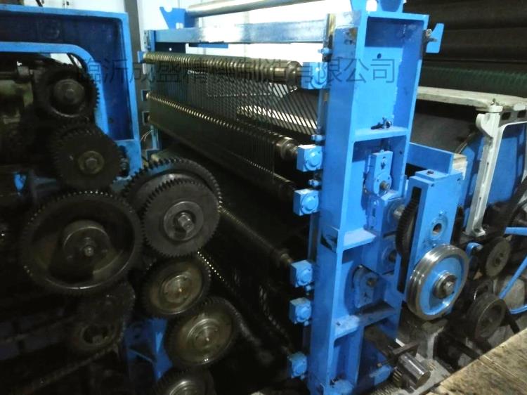 梳毛機機頭改造