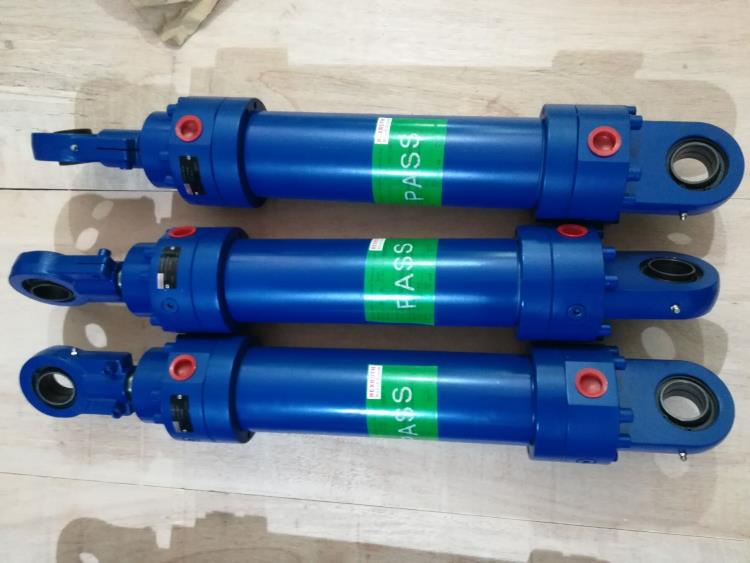 32KCHMIMZ14M100A11144  派克油缸