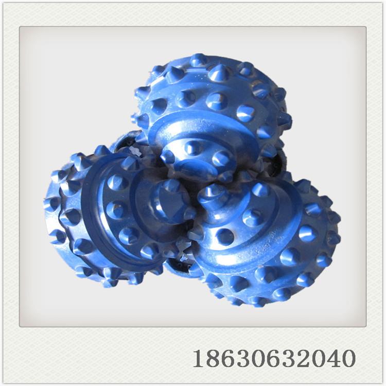 湖北潛江295mm打礫巖石灰?guī)r三牙輪鉆頭