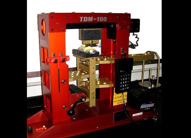 TDM-100耐切割性能測試儀