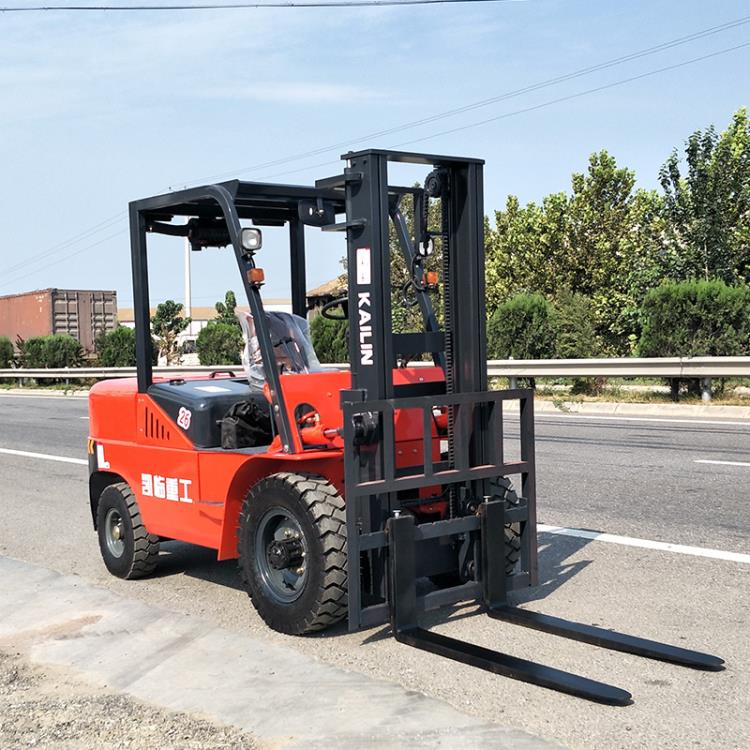 凱臨重工搬運(yùn)叉車A濱州搬運(yùn)叉車A搬運(yùn)叉車生產(chǎn)廠家