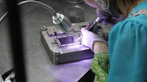 珠海模具加工價(jià)格 精密模具機(jī)加工廠家丨柏威機(jī)械