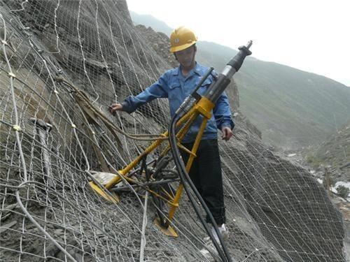 綠色鋼絲繩主動(dòng)包山網(wǎng)廠A安慶鋼絲繩包山網(wǎng)廠家直供