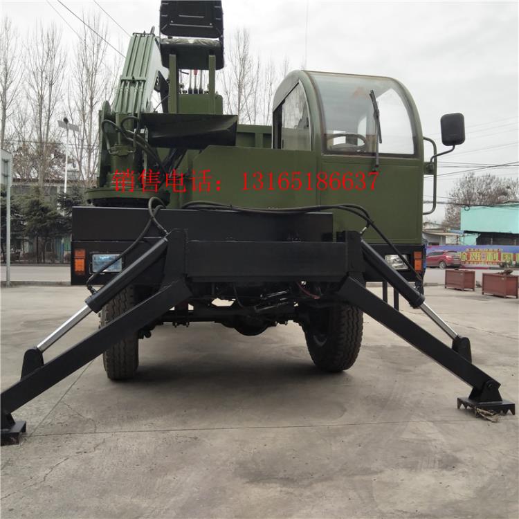 新型四驅(qū)四不像隨車挖掘機(jī)新款產(chǎn)品直銷隨車挖 可訂做改裝