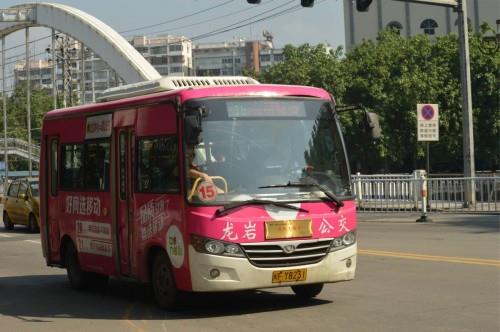 龍巖漳平 永定 連城 武平 長汀 上杭公交車身車體候車廣告