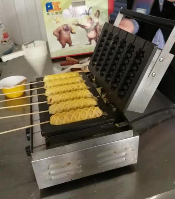 山東電熱狗棒機(jī)及熱狗粉供應(yīng)